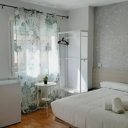 Lucia By Gaiarooms Pensión 3*