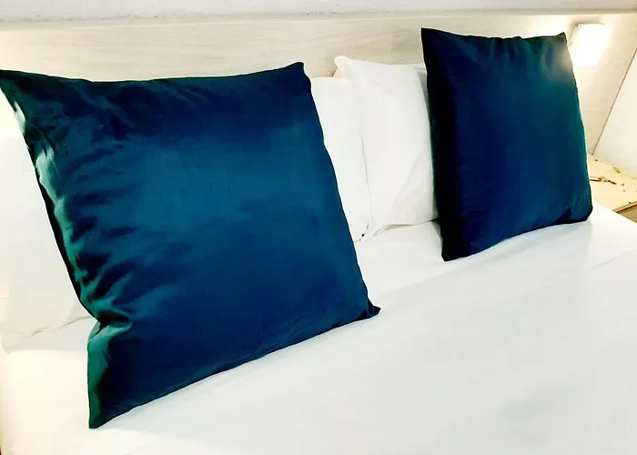 Lucia By Gaiarooms Salamanca